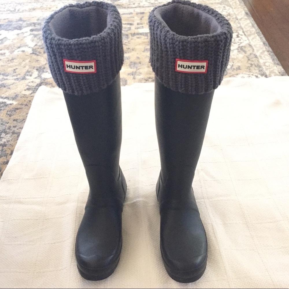 Hunter rain boots *EUC* w cable knit hunter socks
